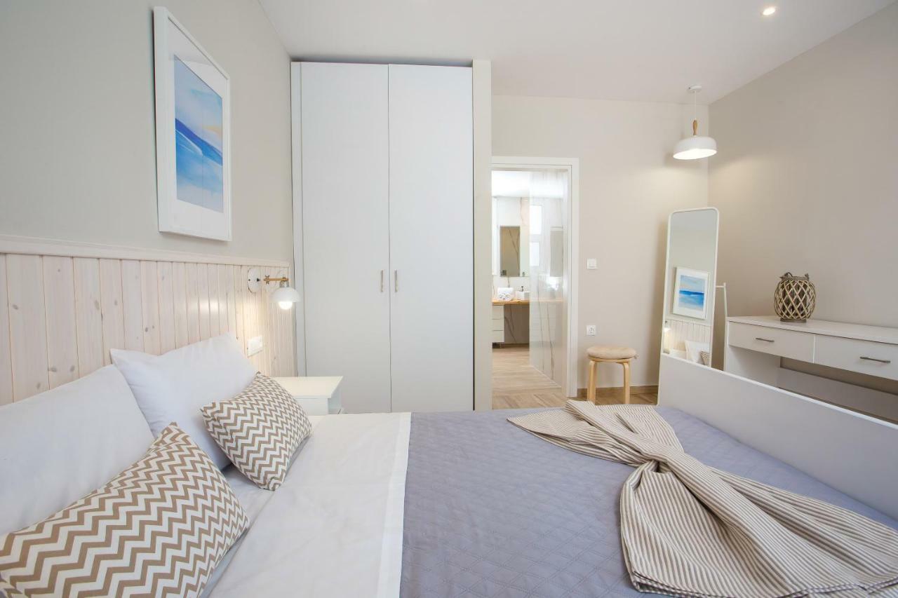 פליראקי Avi Suites 2 מראה חיצוני תמונה